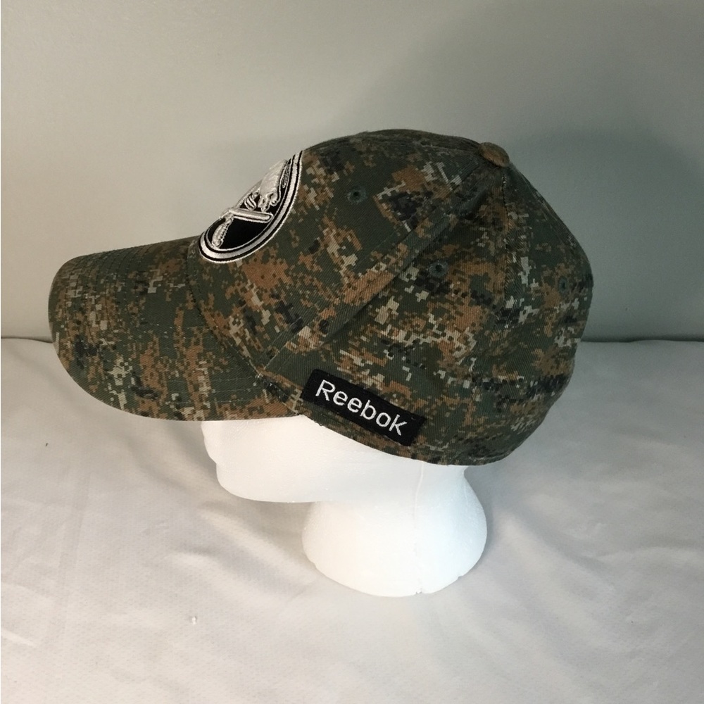 Buffalo Sabres Mens cap. - Picture 3 of 7